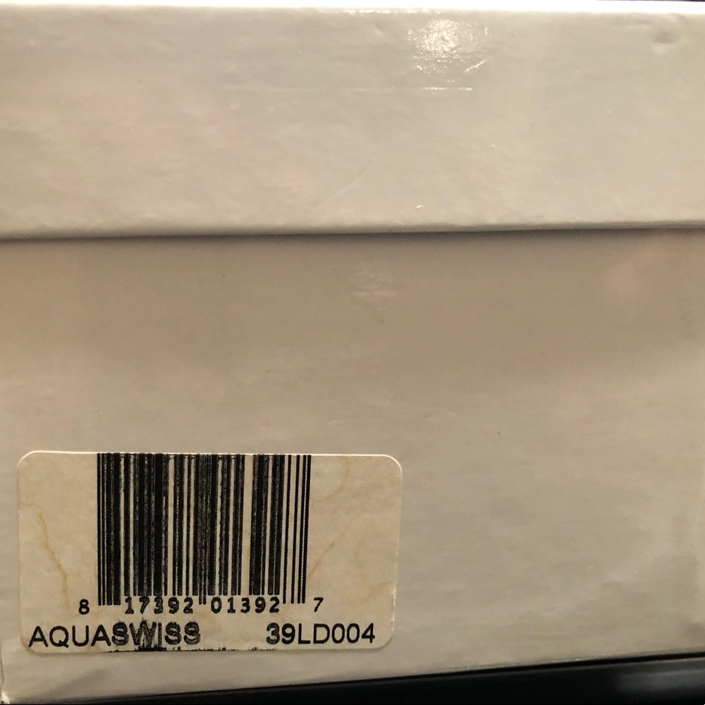 Ladies aqua Swiss watch stainless steel - Picture 5 of 5